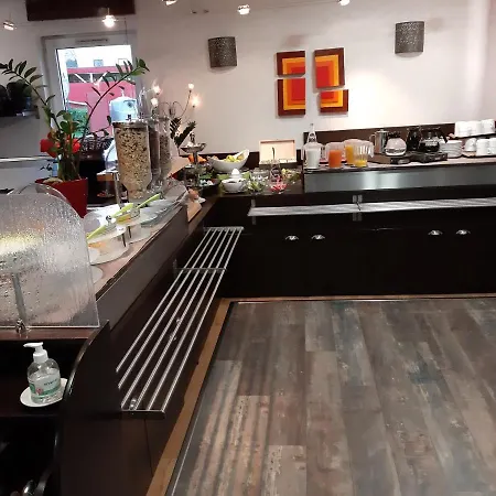 Brit Confort Rouen Nord - Eden Hotel 3*