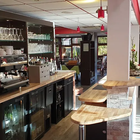 Brit Hotel Confort Rouen Nord - Eden Bois-Guillaume